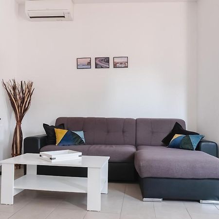 Apartments Time For Sea Копер Екстериор снимка