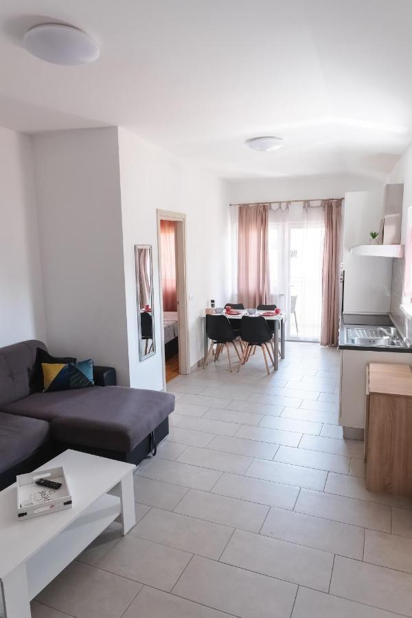 Apartments Time For Sea Копер Екстериор снимка