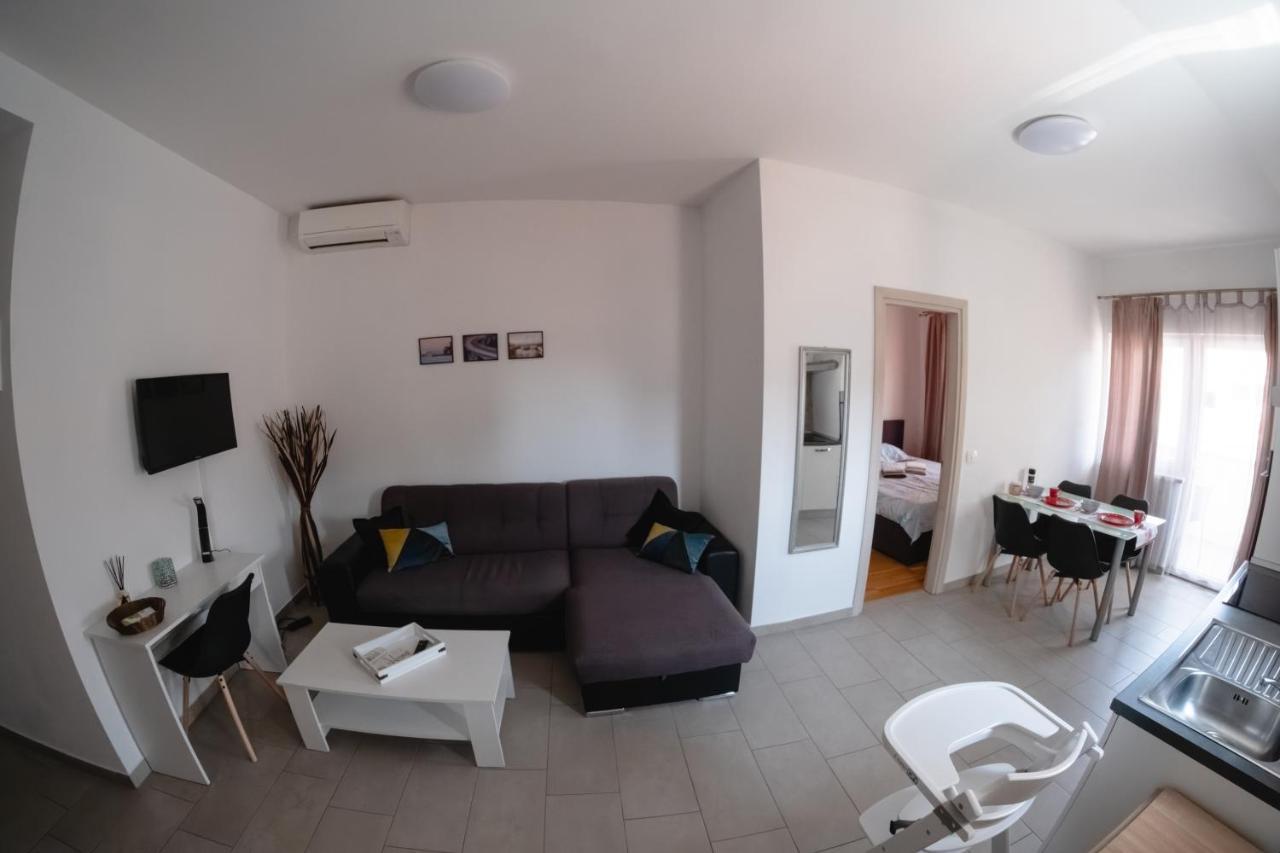 Apartments Time For Sea Копер Екстериор снимка