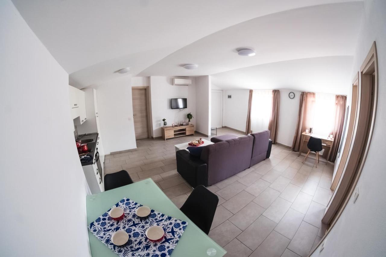 Apartments Time For Sea Копер Екстериор снимка